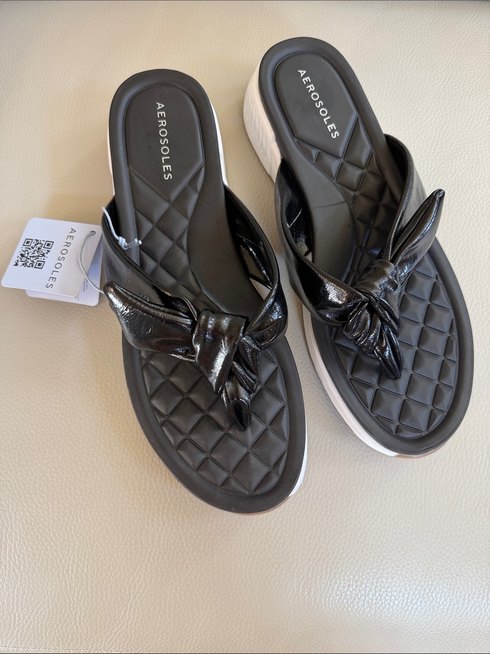 AEROSOLES Black Quilted Knot-Top Slide Sandals